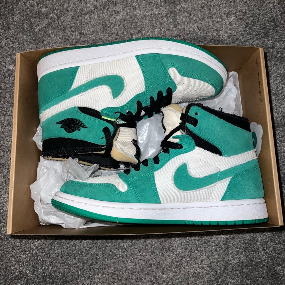 Size 7W Air Jordan 1 Zoom CMFT Stadium Green